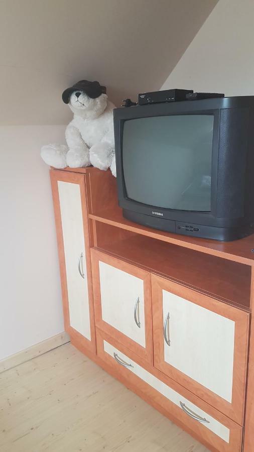 Csalad-Barat Apartman Balatonlelle Zewnętrze zdjęcie