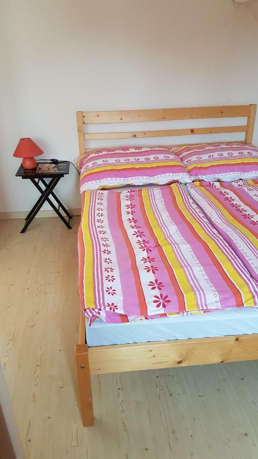 Csalad-Barat Apartman Balatonlelle Zewnętrze zdjęcie