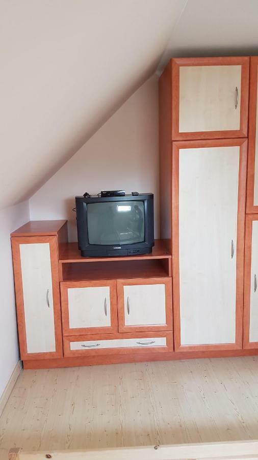 Csalad-Barat Apartman Balatonlelle Zewnętrze zdjęcie