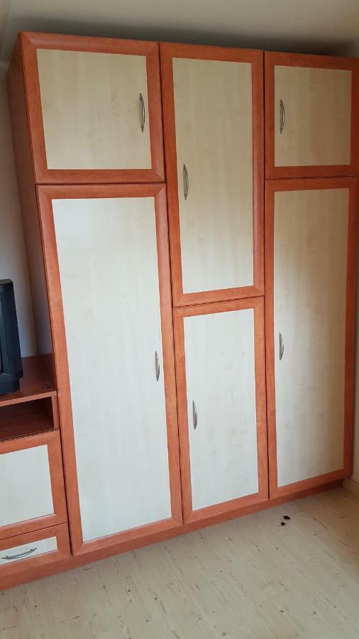 Csalad-Barat Apartman Balatonlelle Zewnętrze zdjęcie