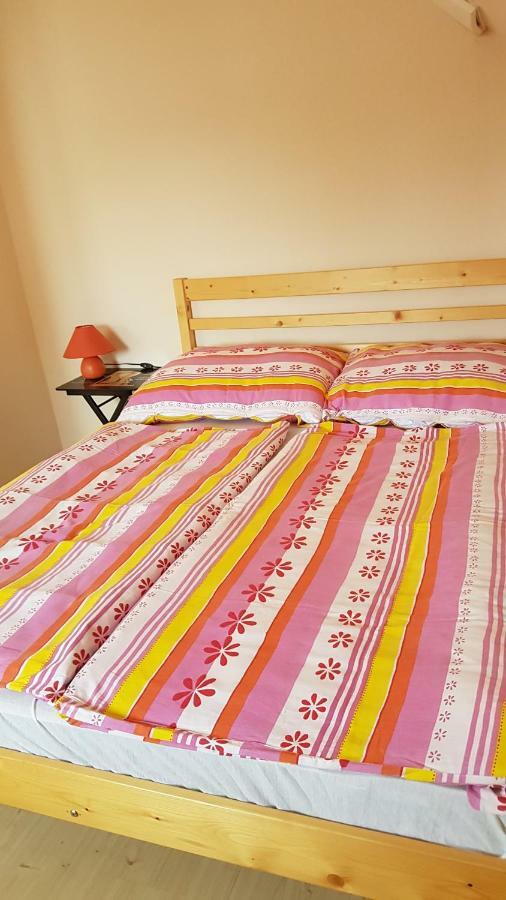 Csalad-Barat Apartman Balatonlelle Zewnętrze zdjęcie